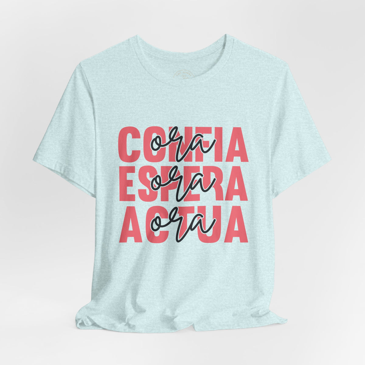 Coração Está Atoja Graphic Tee
